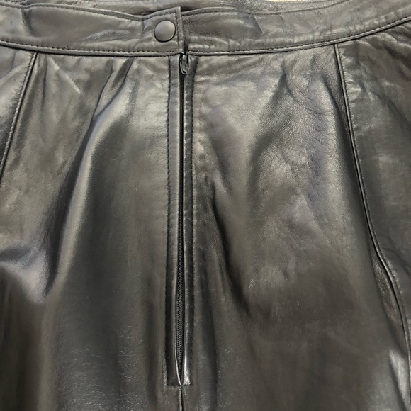 Genuine Leather Skirt​​ - Picture 3 of 9